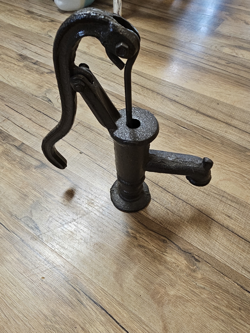 Cast Iron Hand Water Pump - Rustic Black
